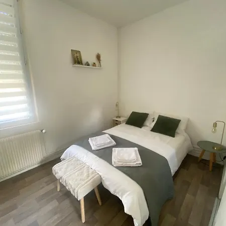 Vakantiehuis Maison Cosy Avec 3 Et 3 Salles De Bains Amiens
